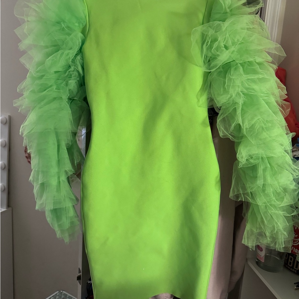 Vibrant Green Dress with Ruffled Sleeves